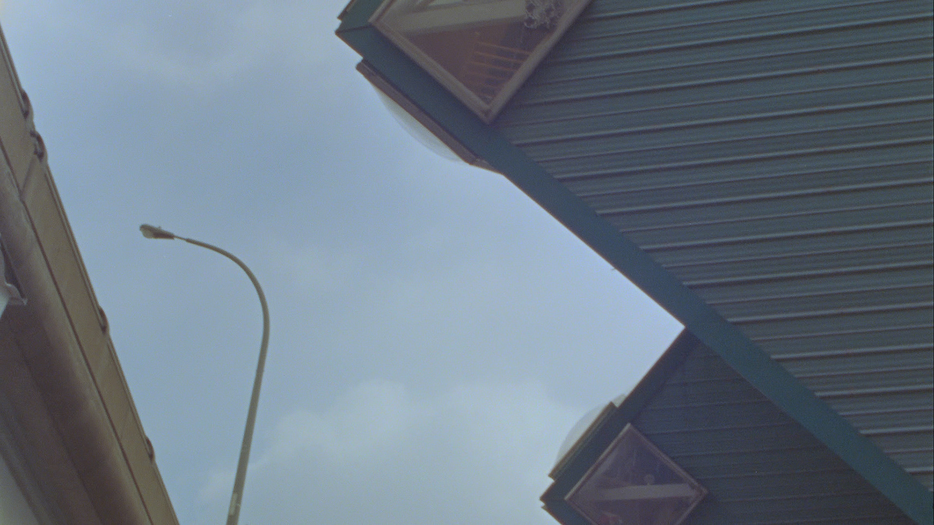Aaton A-Minima — cube — Super 16mm · Motion Picture — photograph by Emrah Gonulkirmaz (3 of 32)