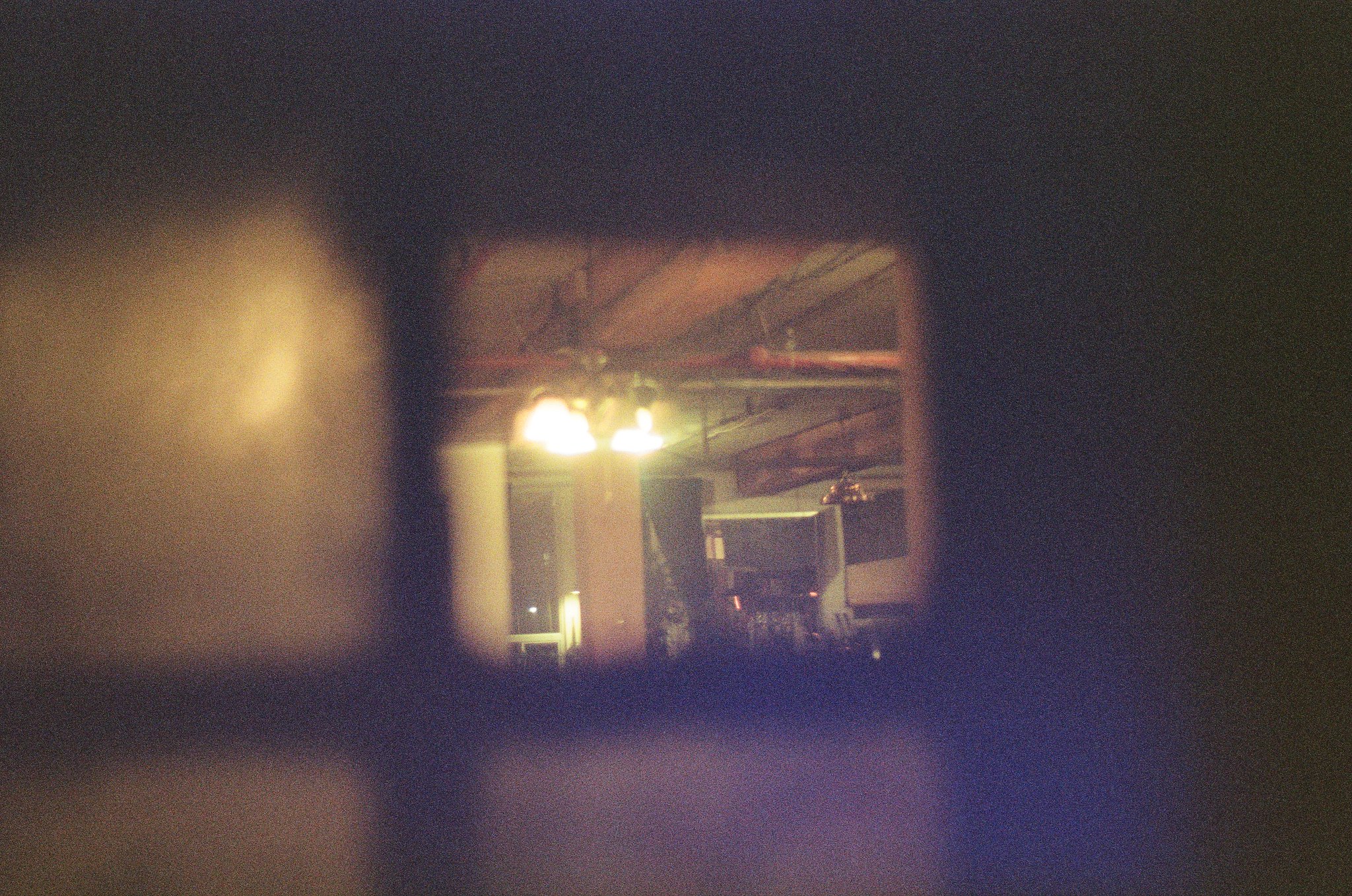 Rollei 35 — coffee window — 35mm · Still — photograph by Emrah Gonulkirmaz (3 of 9)
